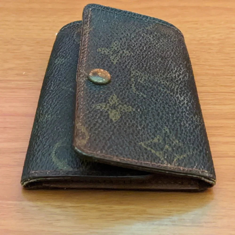 Louis Vuitton Monogram Key Holder/Wallet #1622***